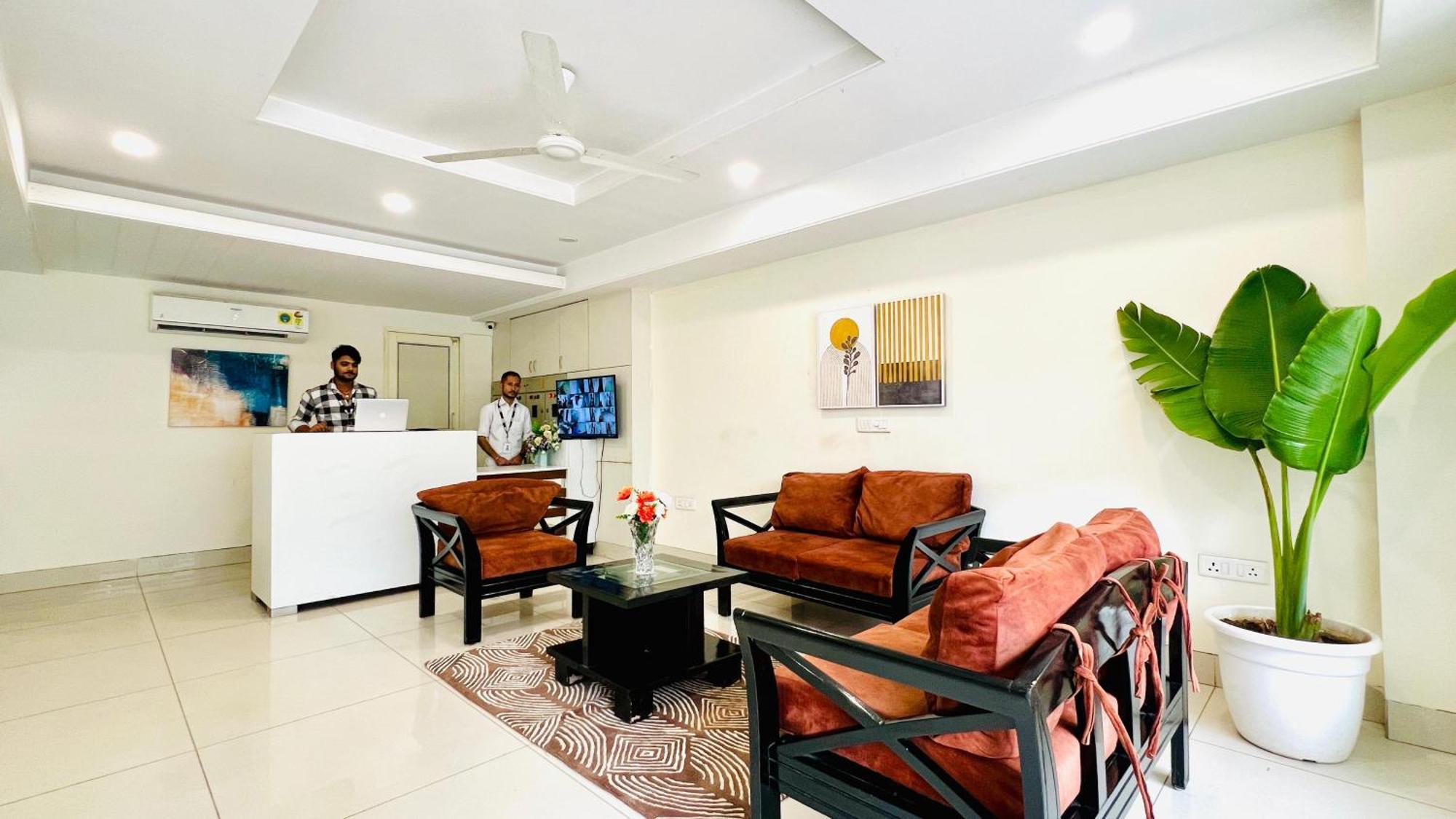 Bluo Studio5 Golf Course Road - Gym, Terrace Garden Gurgaon Bagian luar foto